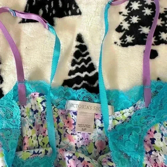 Vintage Victoria secret slip dress size small - Picture 4 of 5